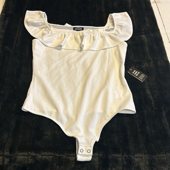 Express Tops - NWT Express white ruffle shirt off the shoulder w snap closure thong bottom